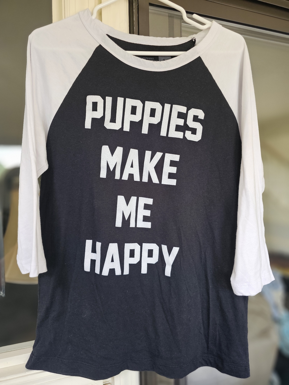 Black & White 'PUPPIES MAKE ME HAPPY' Raglan Tee Size Large - Picture 5 of 5